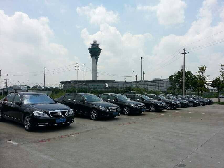 轿车