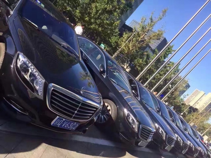 轿车