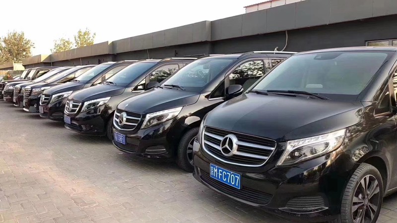 轿车