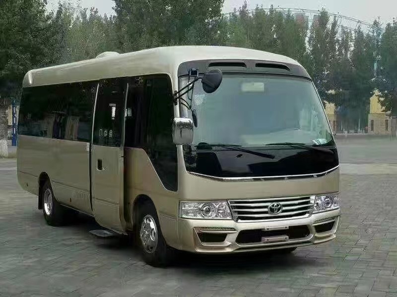 大巴车